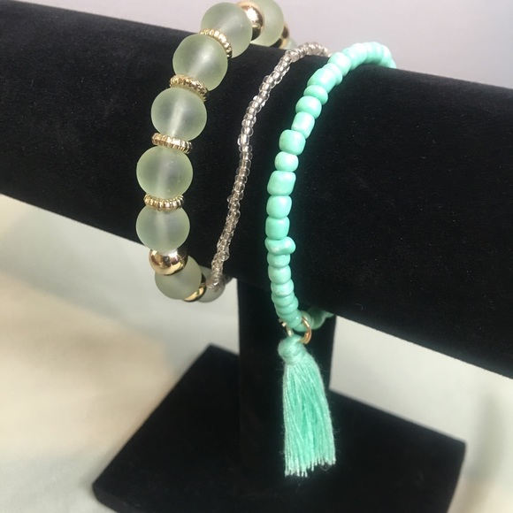🆕💦Aqua 3 Beaded Bracelet Set💦 - Picture 1 of 5